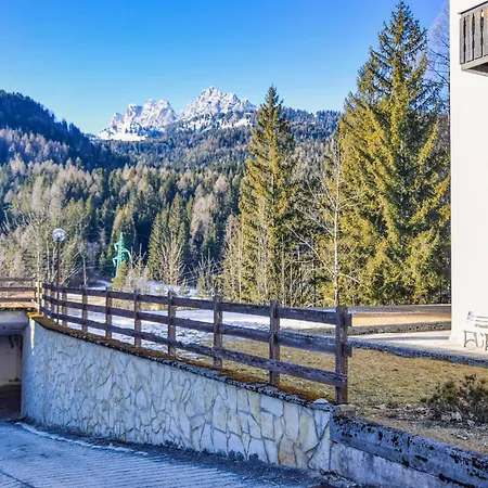 Appartement 2 Bedroom Amazing In *